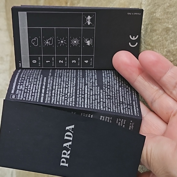 Authentic Prada sunglasses - Picture 6 of 9